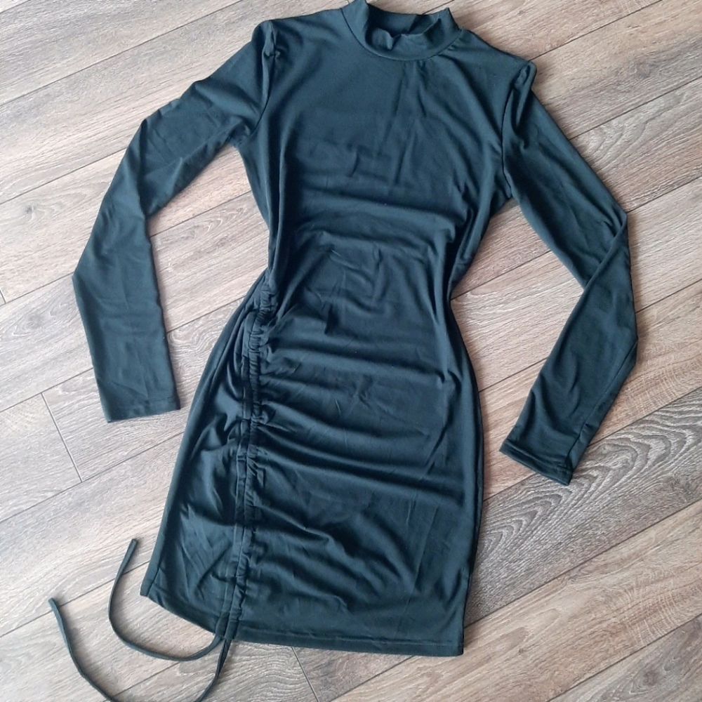 😍Host Pick😍Sexy Black Ruched Mini Dress - Picture 5 of 5
